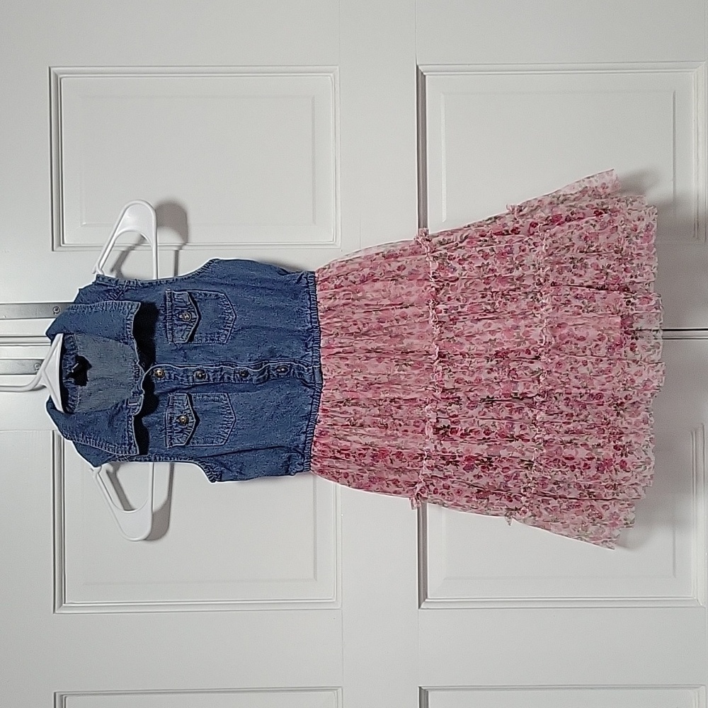 Girls dress size 8